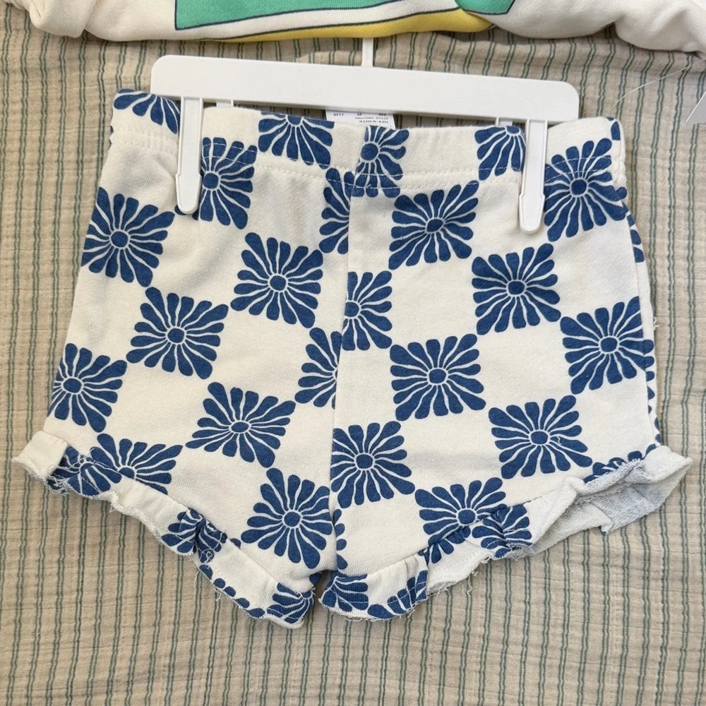 Grayson Mini Take It Easy Cream Crop Tee & Blue Floral Shorts Set — 18 months